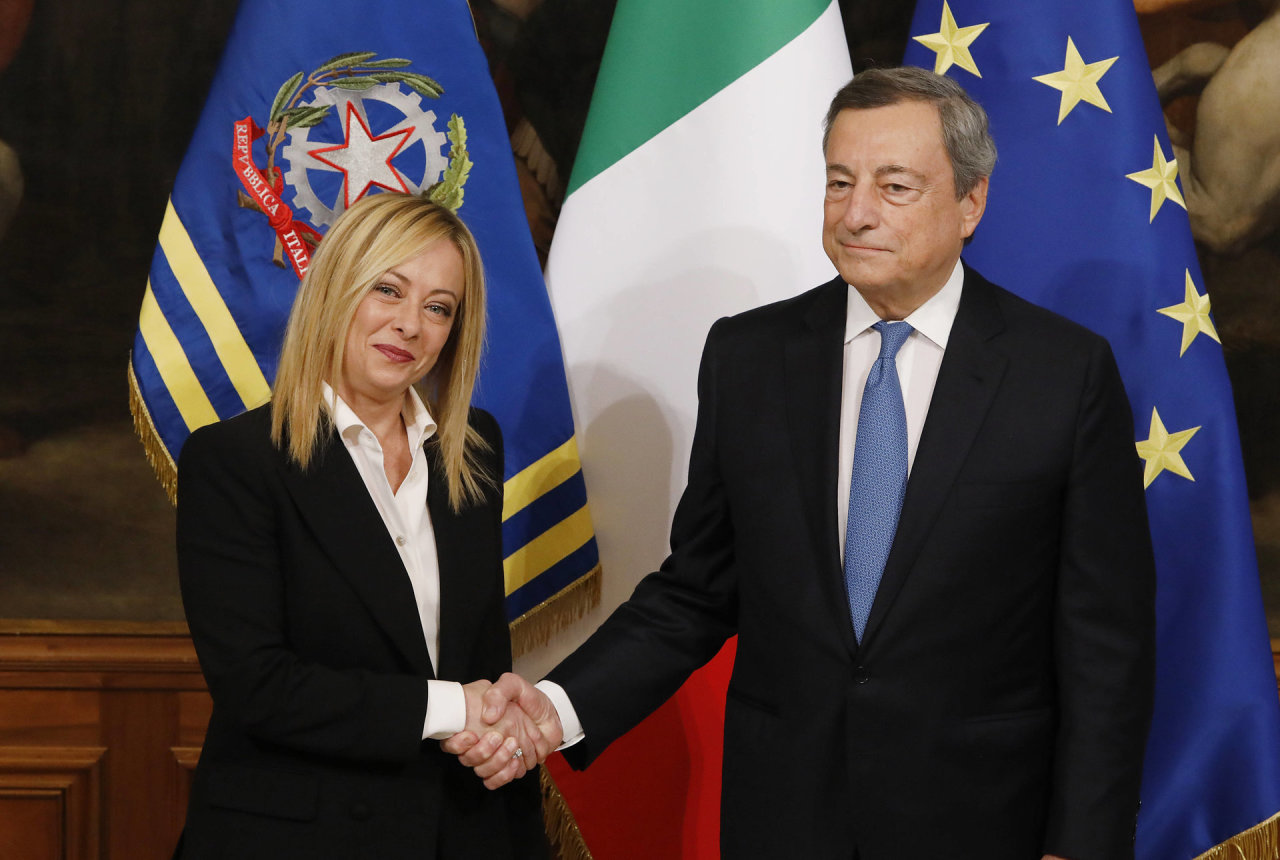 G.Meloni oficialiai tapo pirmąją Italijos ministre pirmininke moterimi