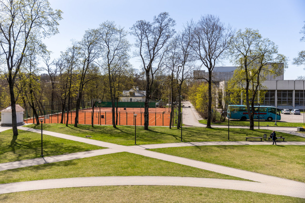 Tuskulėnų rimties parkas nori teniso kortų prie VRM kultūros rūmų: ten gali būti atradimų