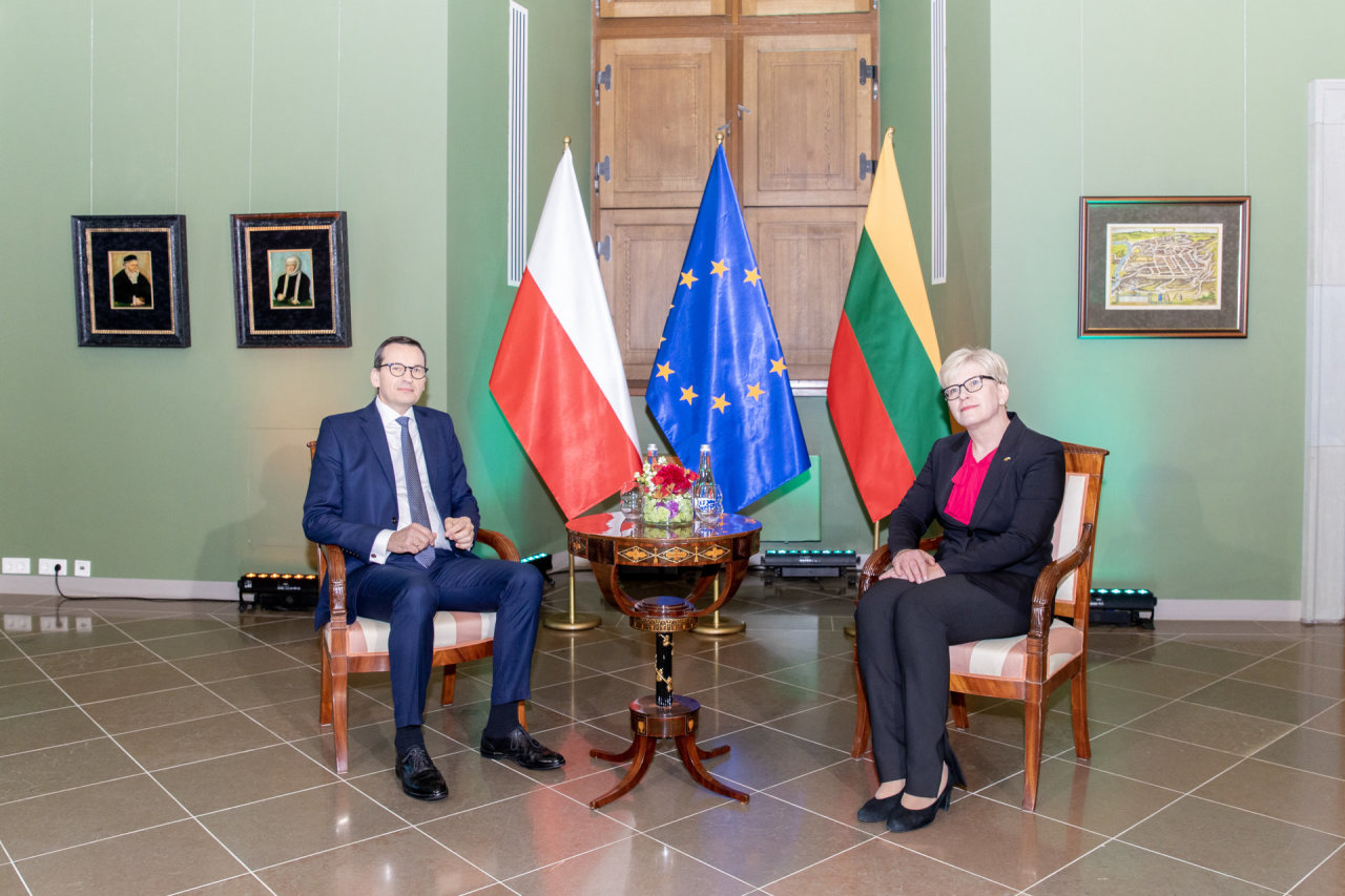 I.Šimonytė su Lenkijos premjeru aptarė paramą Ukrainai, iššūkius dėl energetikos kainų