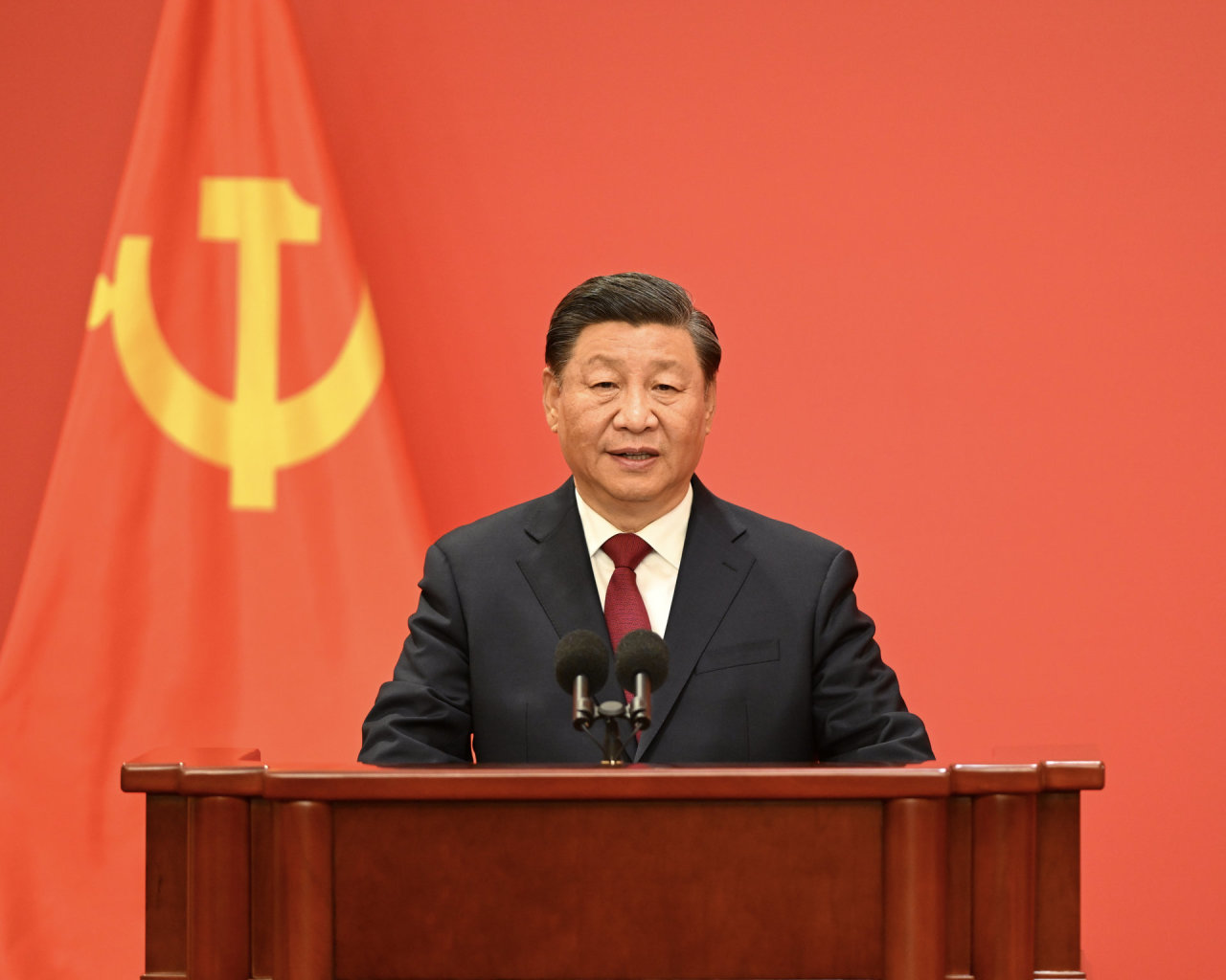 Xi Jinpingas vėl pasirodys pasaulinėje arenoje, ruošiasi konkuruoti su JAV