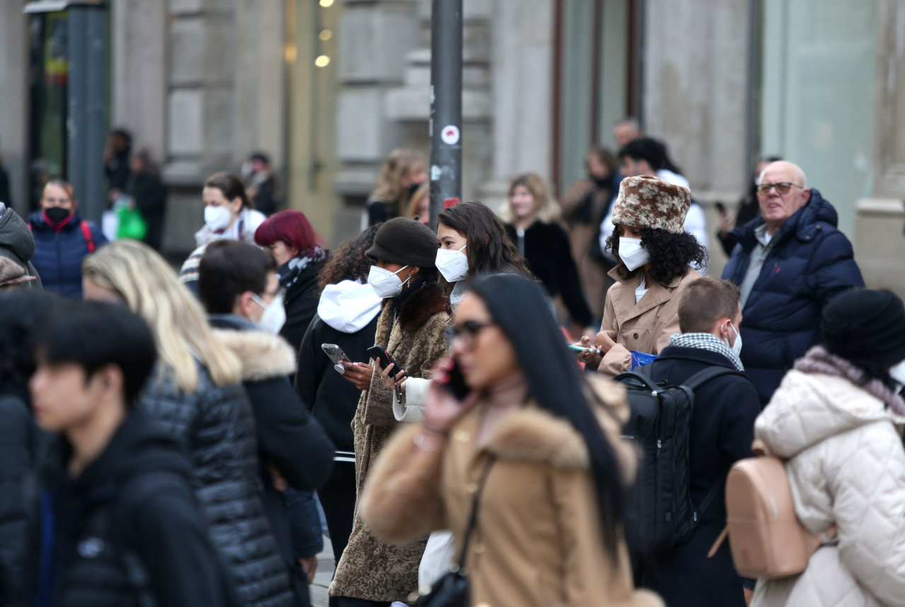 Prancūzijoje nuo kitos savaitės nebereikės dėvėti kaukės viešajame transporte