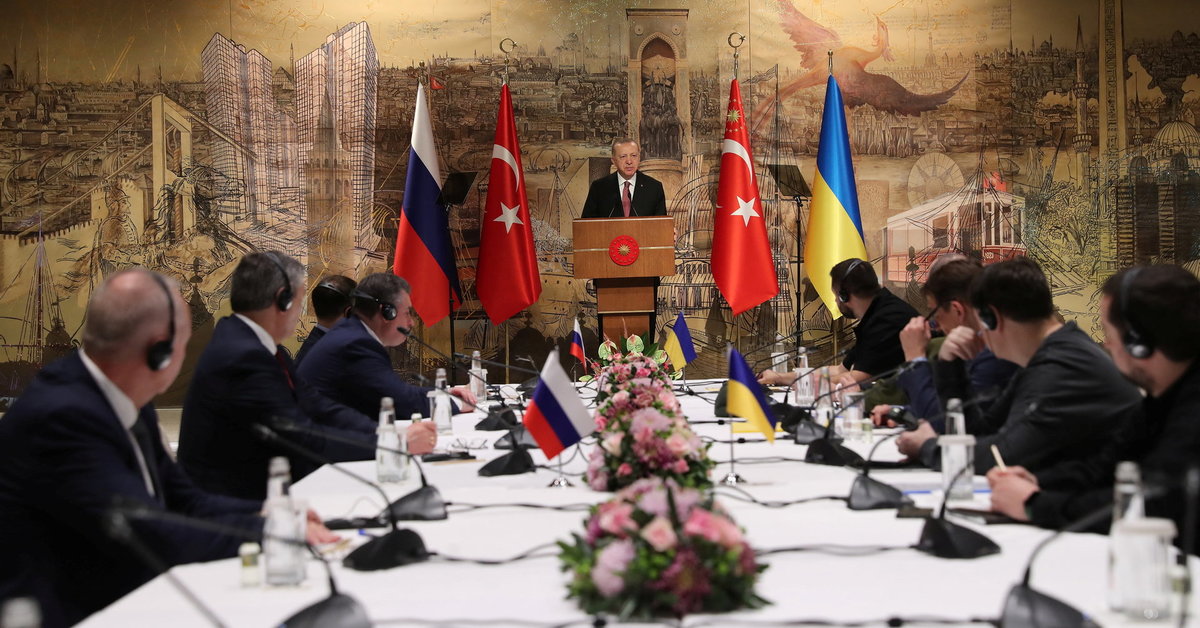 Na rozmowach w Turcji – oznaki postępu Rosja zapowiada ograniczenie działań wojennych w Kijowie i Czernihowie