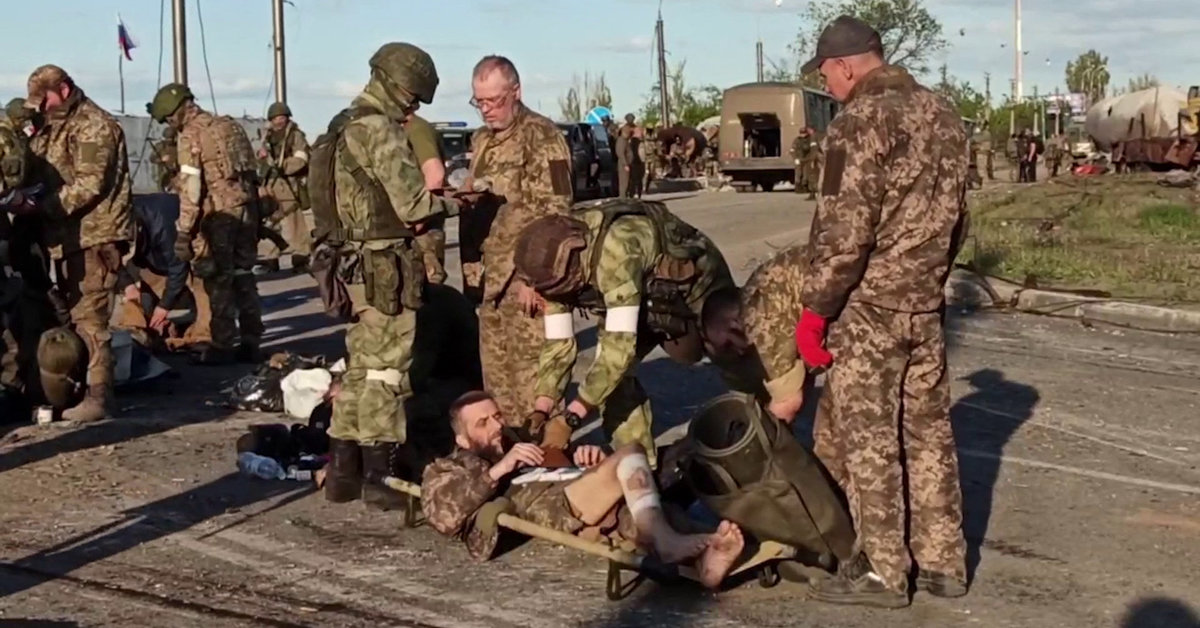 Rosyjski dwór czeka na wydanych obrońców Mariupola, Zełenski mówi o wyzwolonych północnych regionach