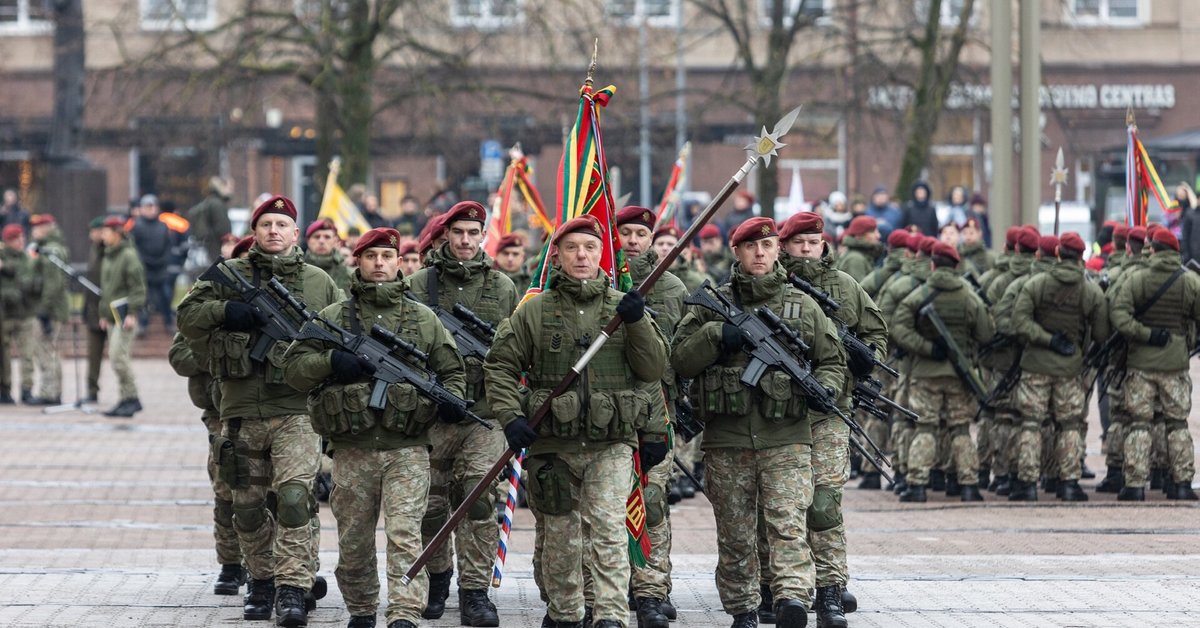 In commemoration of the thirty third anniversary of the institution of KASP, a ceremonial formation of troopers will happen in entrance of the Seimas