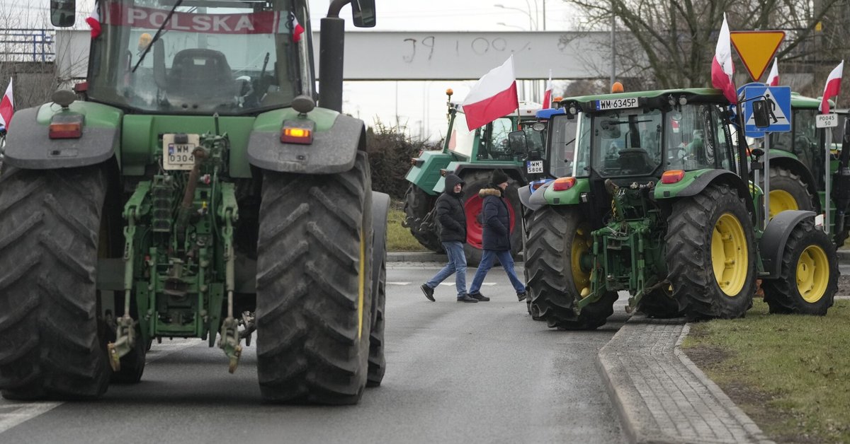 Polscy rolnicy znów porzucają ukraińskie zboże i napięcie rośnie