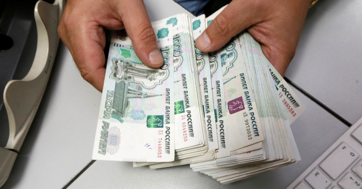 Eni italiana apre conti in rubli ed euro per pagare il gas |  Azienda