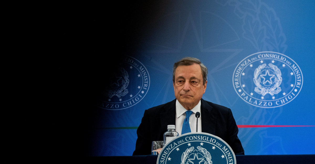 Il presidente del Consiglio Mario Draghi si dimette