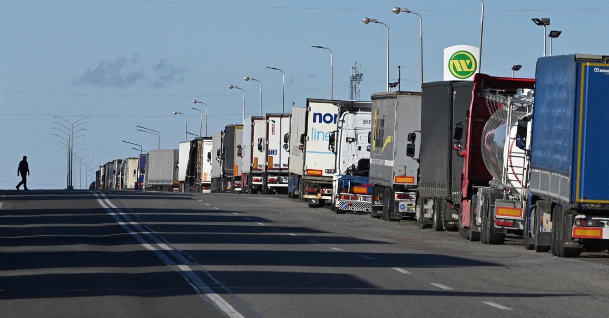 Polscy truckerzy przedłużają blokadę granicy z Ukrainą, przyłączają się do nich rolnicy |  Biznes