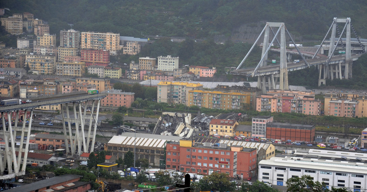 Crollo di un viadotto in Italia: almeno 35 persone uccise