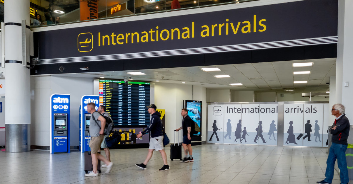 I turisti dell’Unione Europea potrebbero presto richiedere il “permesso di viaggio” nel Regno Unito