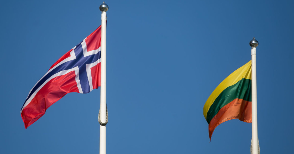 Kjærlighet til landet sitt: hva er forskjellen på svarene til nordmenn og litauere?