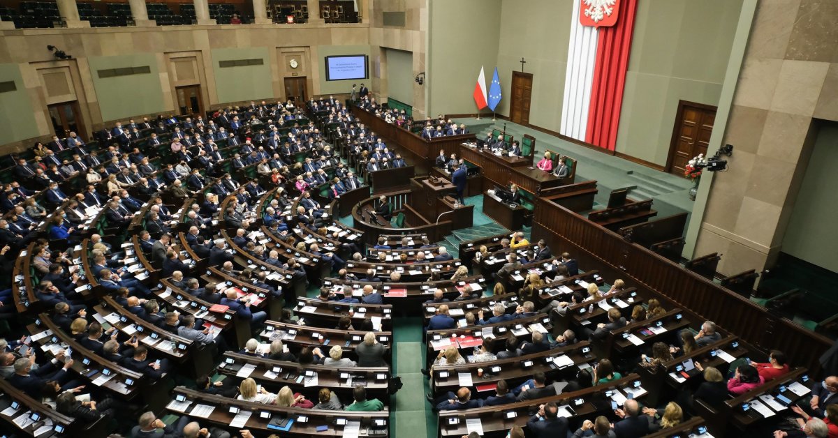 Polscy parlamentarzyści uchwalili kontrowersyjną ustawę medialną