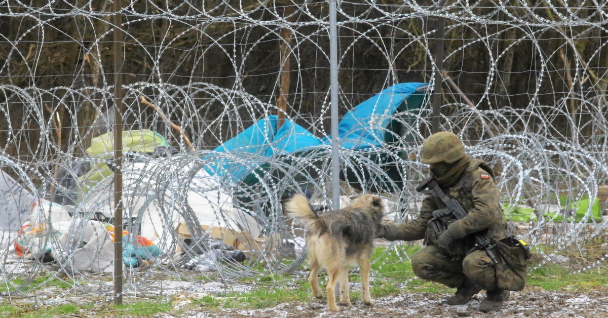 Polski żołnierz patrolujący granicę z Białorusią zdezerterował i szukał tam azylu