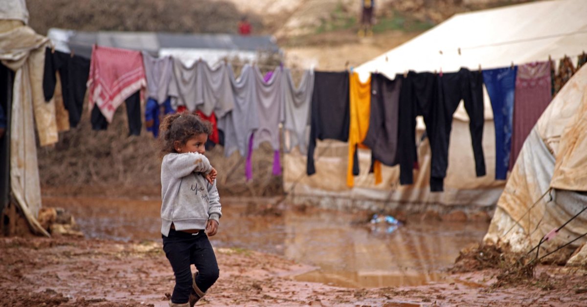 Norge sier de sender to søstre og deres barn tilbake fra Syria