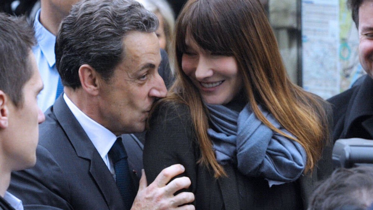 Buvęs Prancūzijos prezidentas Nicolas Sarkozy su savo žmona Carla Bruni-Sarkozy