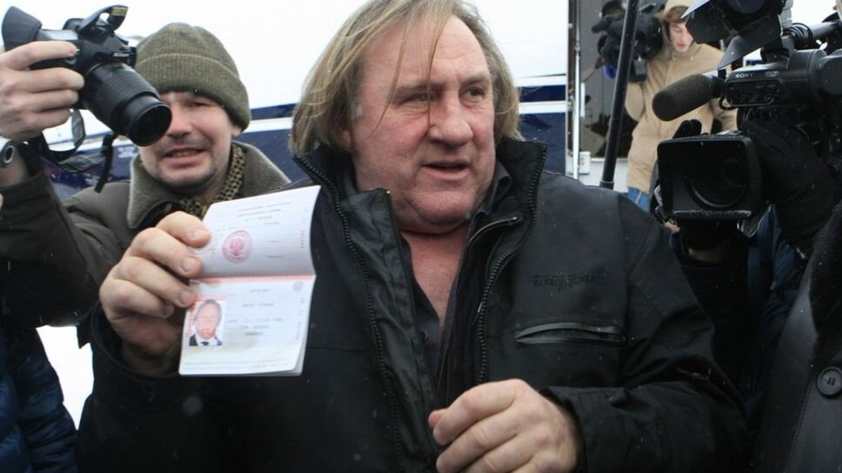 Gerard'as Depardieu ir jo rusiškas pasas