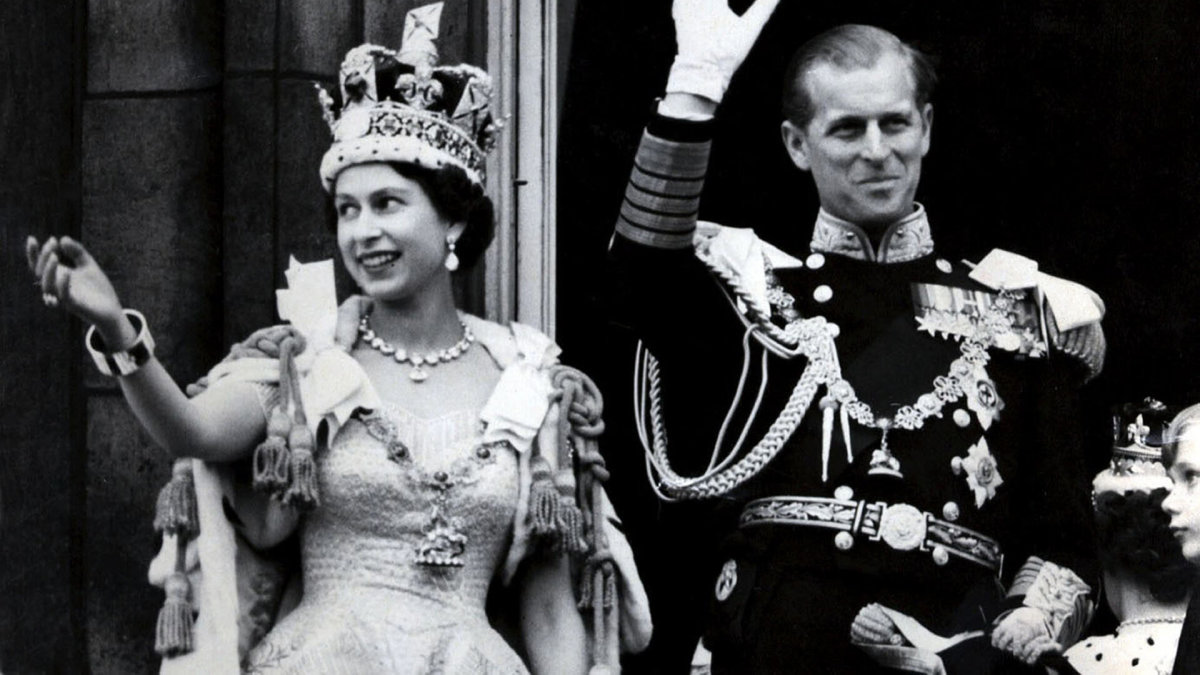 Elizabeth II ir Philipas 1953 m. birželį per karalienės inauguraciją / Scanpix nuotr.