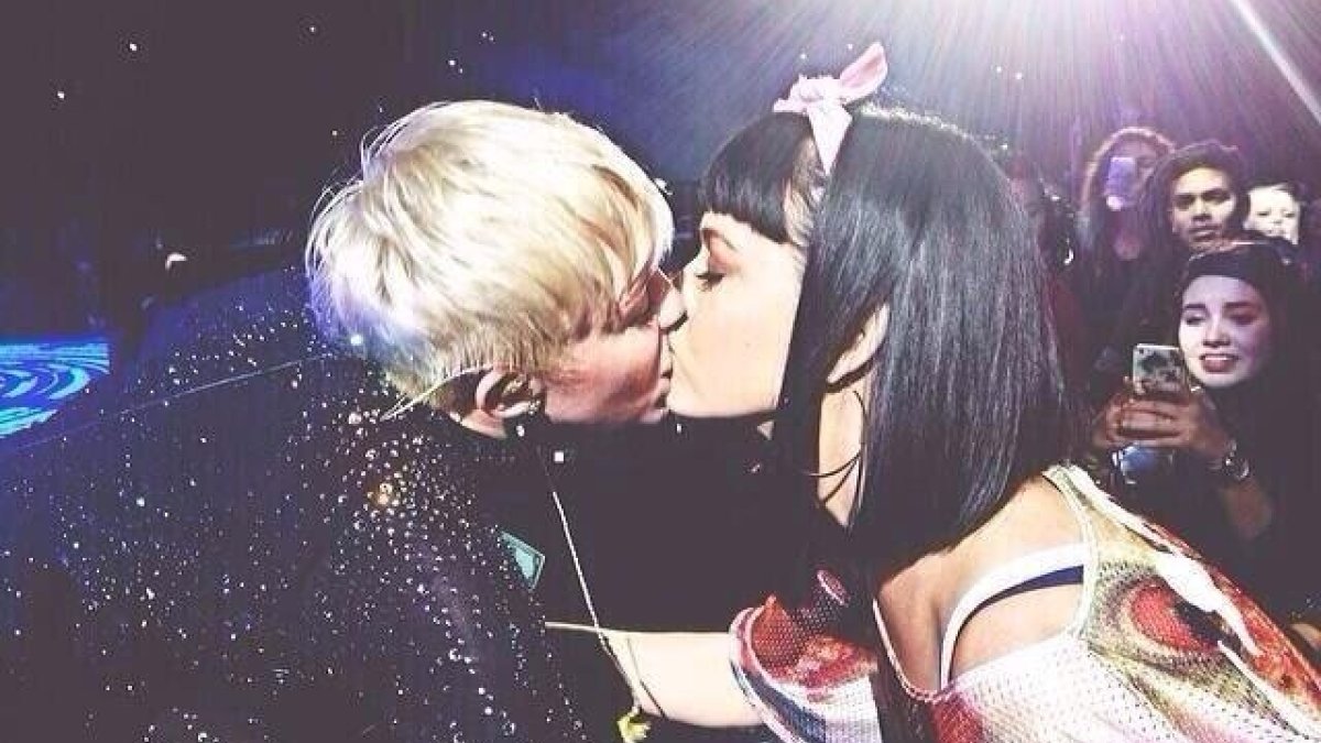 Miley Cyrus ir Katy Perry