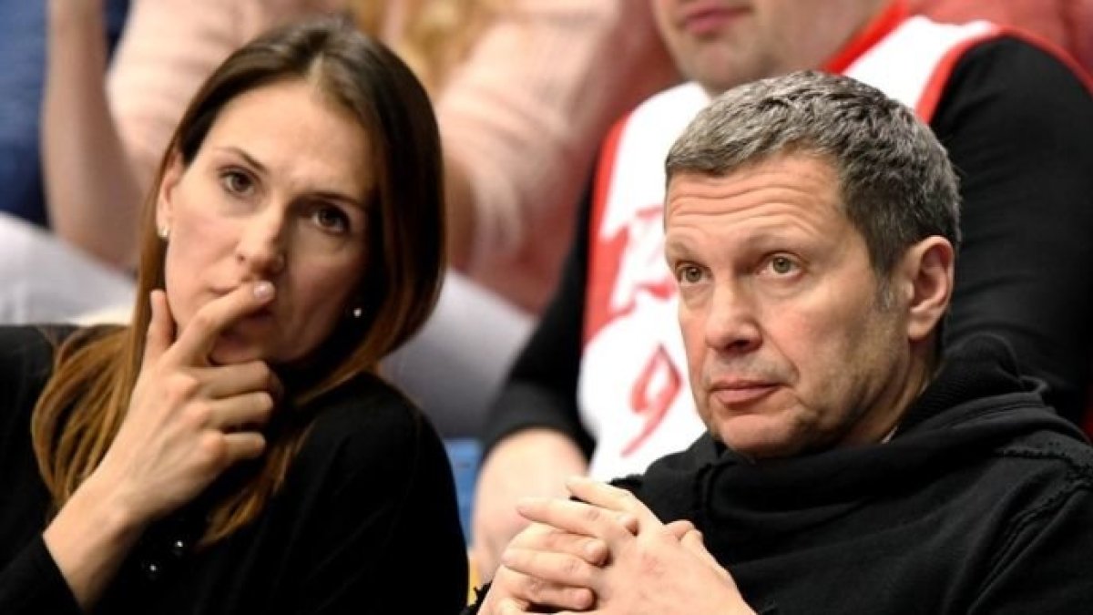 Vladimiras Solovjovas ir Svetlana Abromisova / Nuotr. iš „The Insider“