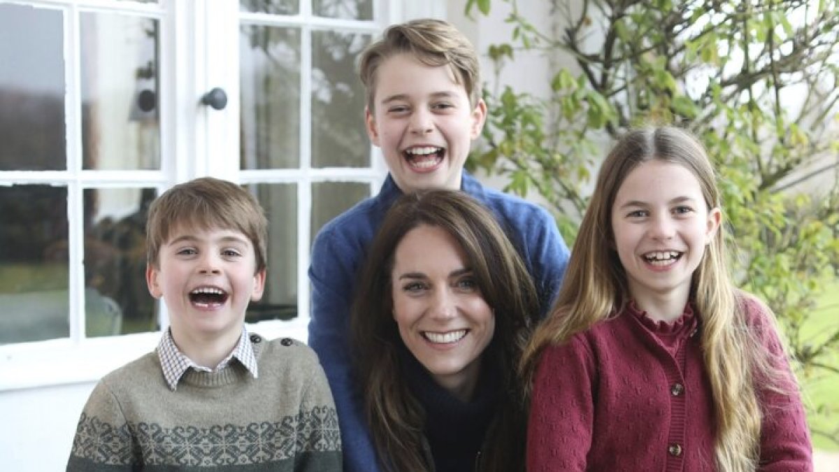 Velso princesė Catherine su vaikais / Kensingtono rūmų nuotr.