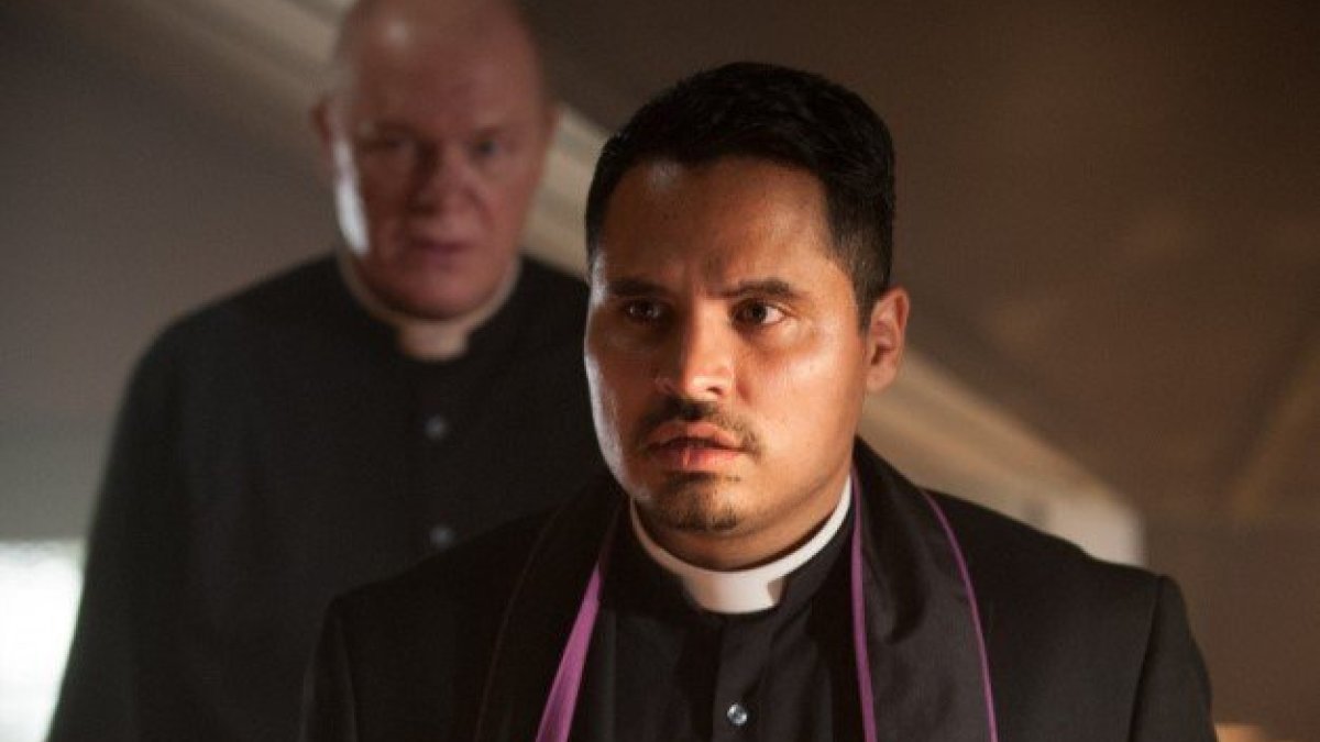 Michaelas Pena filme „Vatikano įrašai“