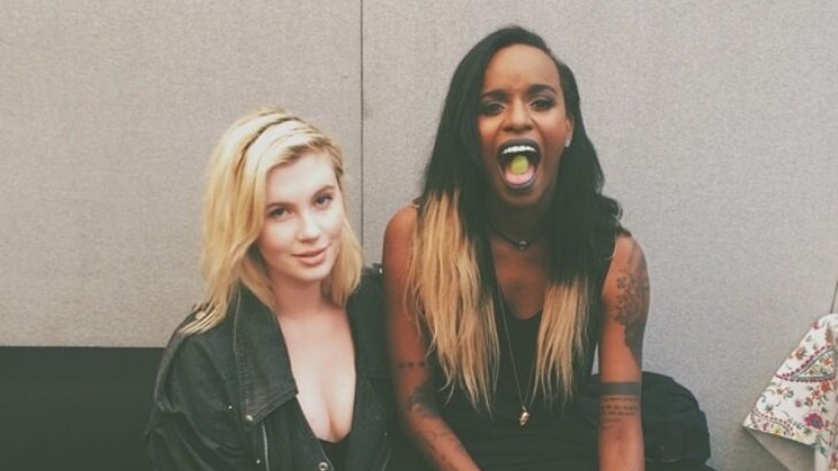 Ireland Baldwin ir Angel Haze