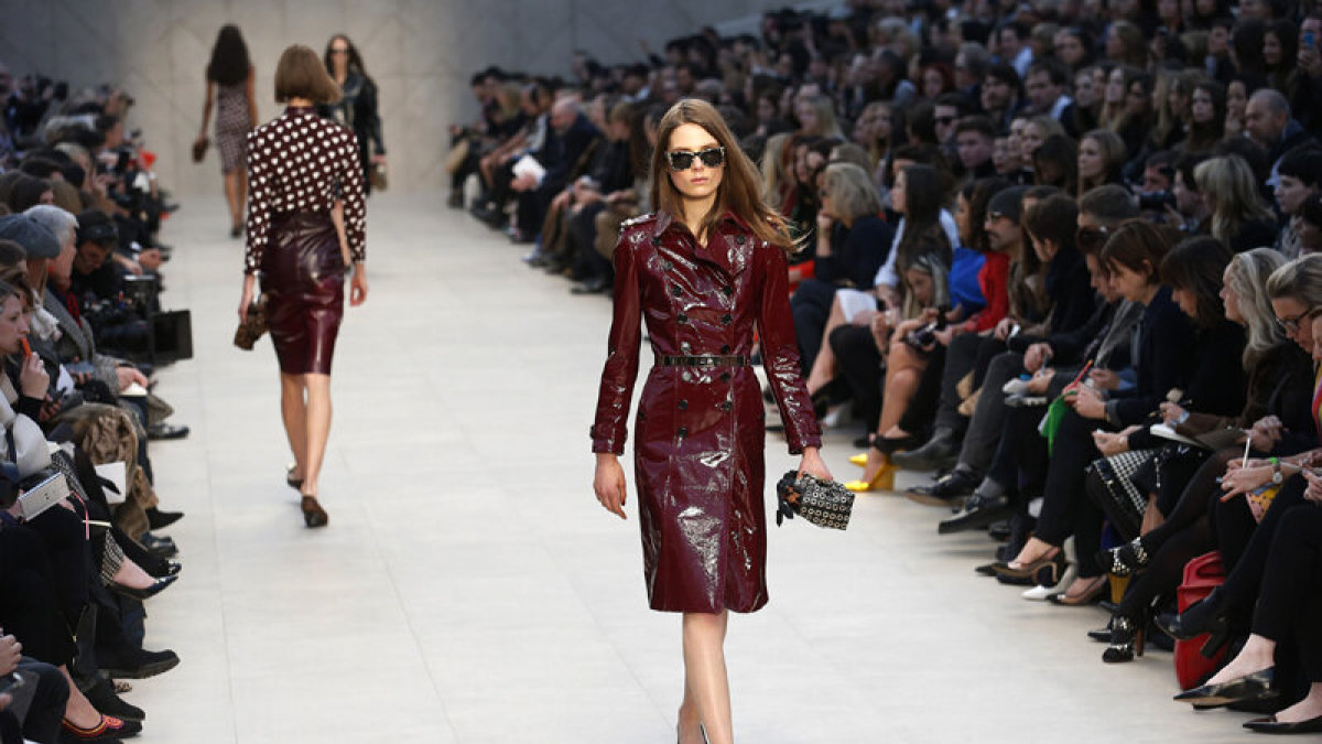 Burberry 2013 m. rudens ir žiemos kolekcija Londono mados savaitėje. 