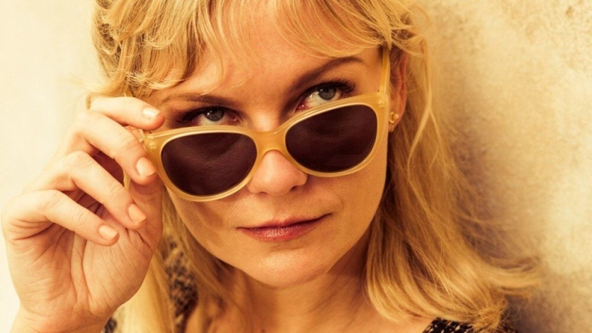 Kirsten Dunst filme „Apsimetėlis, sukčius ir dama“