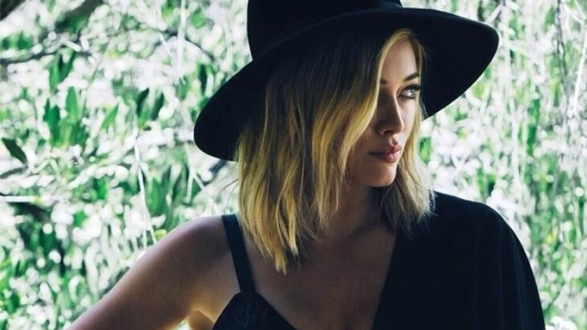 Hilary Duff singlo „All About You“ viršelis