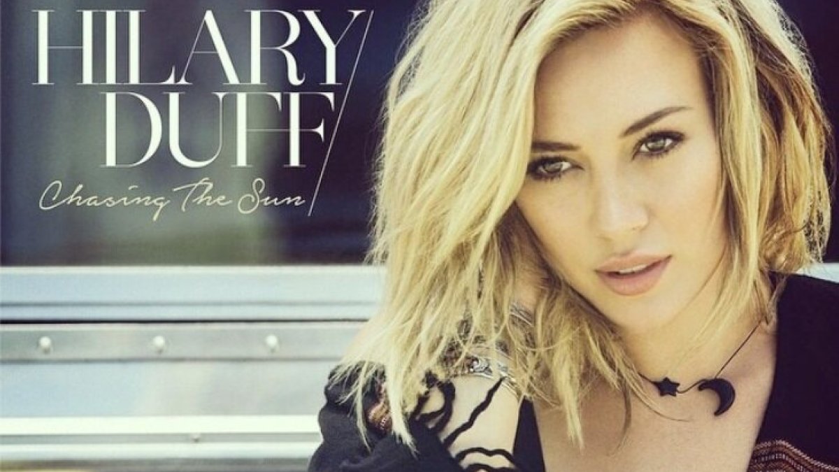 Hilary Duff singlo „Chasing the Sun“ viršelis