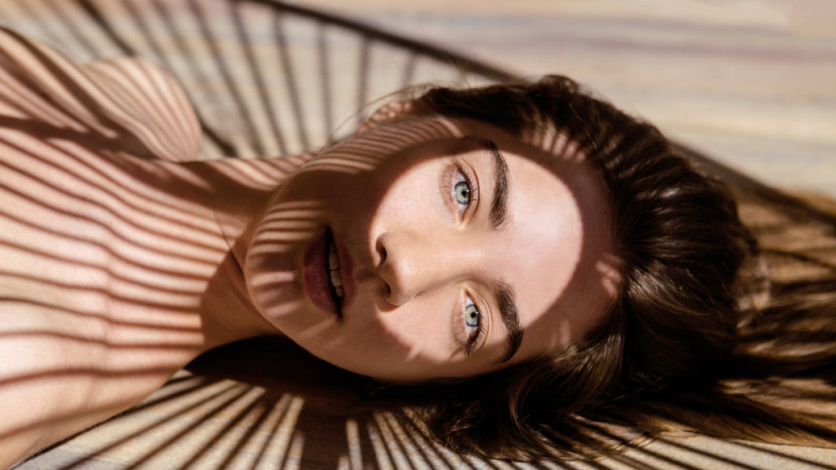 Moteris saulėje / Shutterstock nuotr.