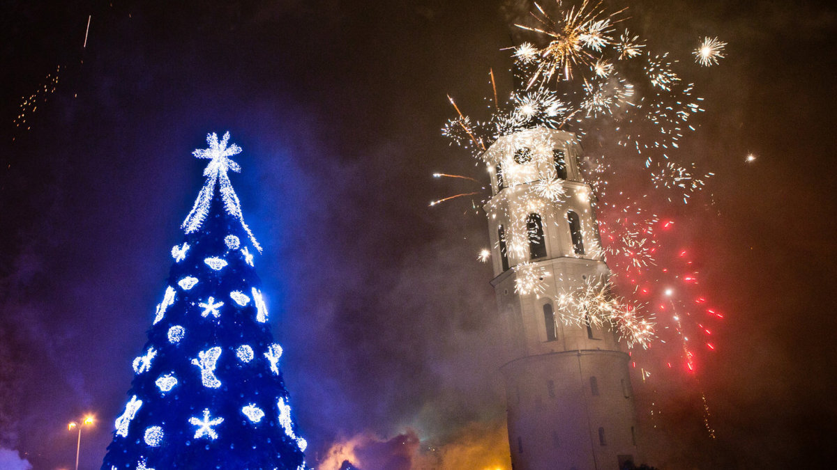 Fejerverkai pasitinkant 2015 metus