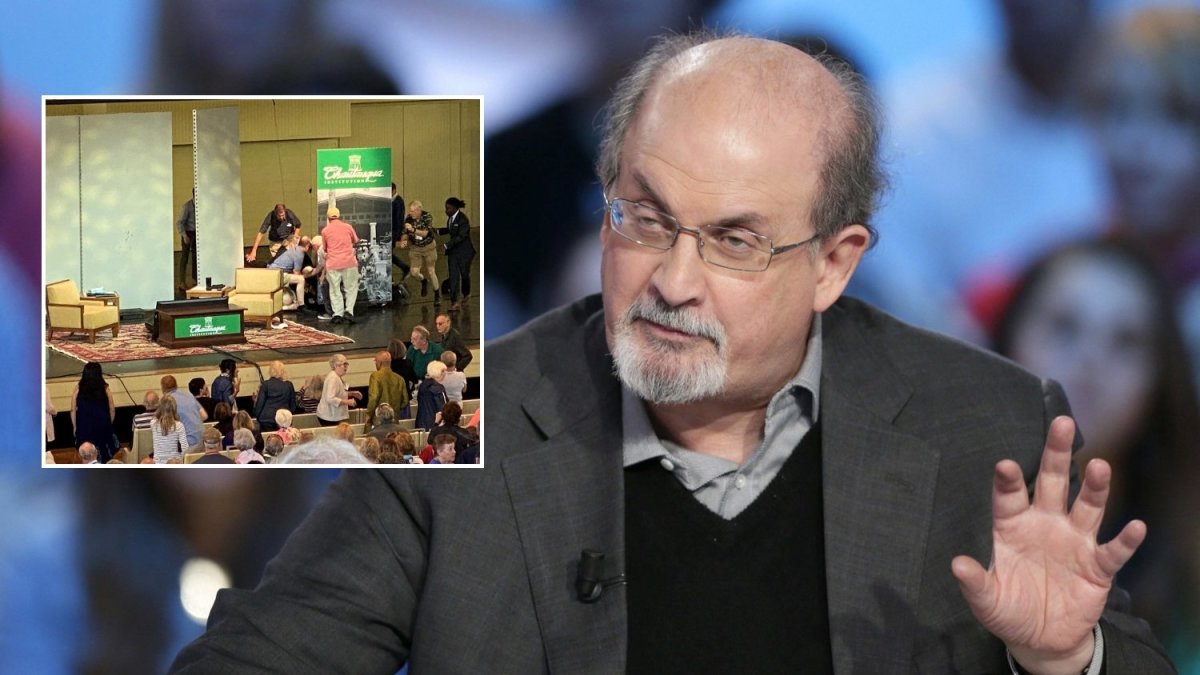 Salmanas Rushdie ir akimirka po užpuolimo / AFP/„Scanpix“ nuotr.