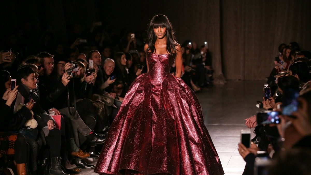 Naomi Campbell „Zac Posen“ kolekcijos pristatyme