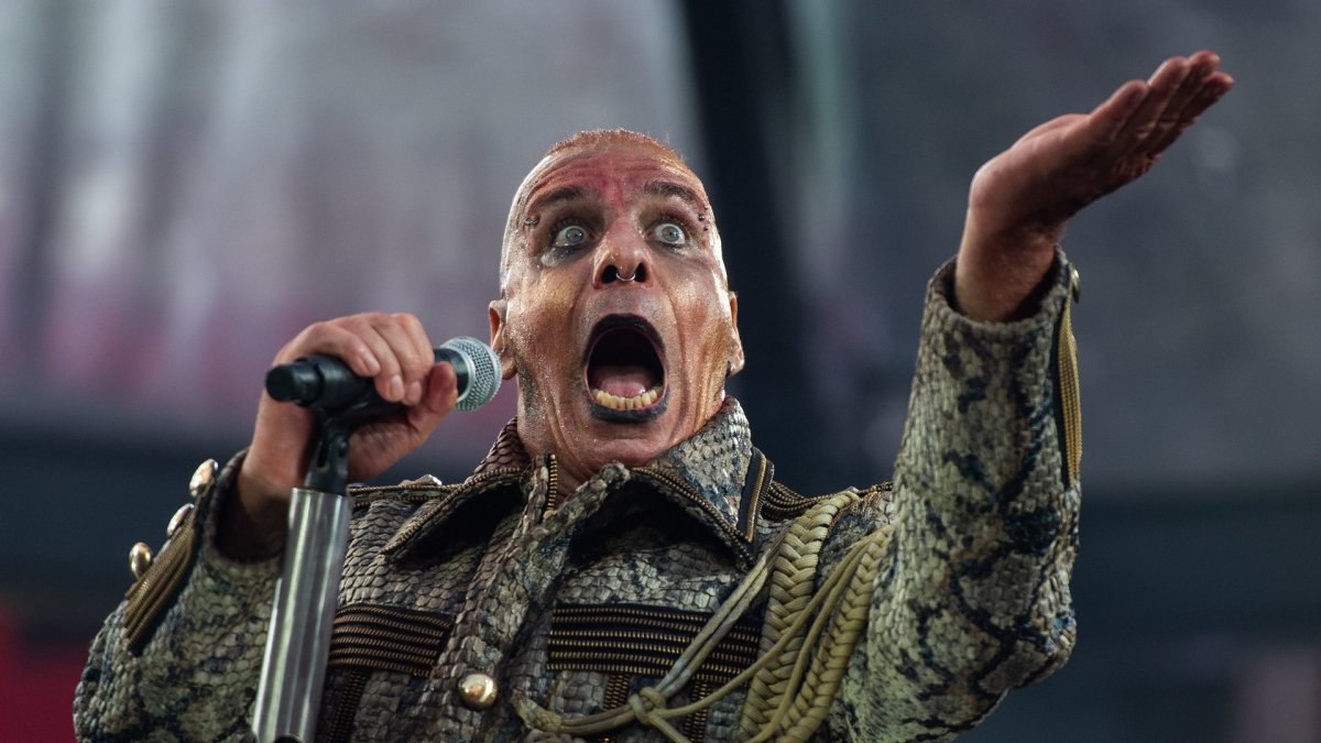 Grupės „Rammstein“ lyderis Tillas Lindemannas / AFP/„Scanpix“ nuotr.