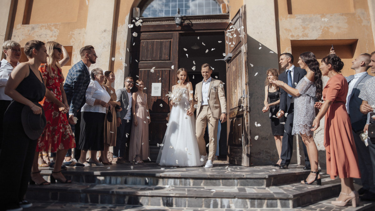 Adelė Dagytė ir Karolis Matas Mickus susituokė Vilniaus Išganytojo bažnyčioje / „Aistė Photo“ nuotrauka