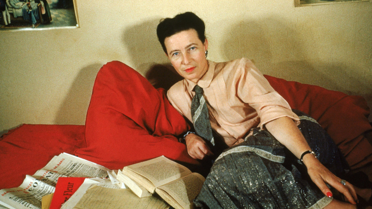 Feminizmo ikona Simone de Beauvoir. Kalbėta apie jos biseksualumą ir santykius su daugybe moterų ir mergaičių: pradedant vaikystės drauge Zaza ir mokinėmis, baigiant gerbėjomis / Vida Press nuotrauka