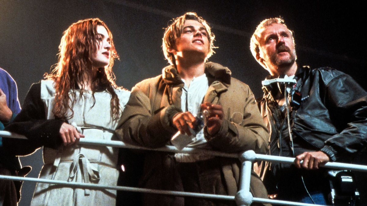 Kate Winslet, Leonardo DiCaprio, Jamesas Cameronas „Titaniko“ filmavimo aikštelėje / Vida Press nuotr.