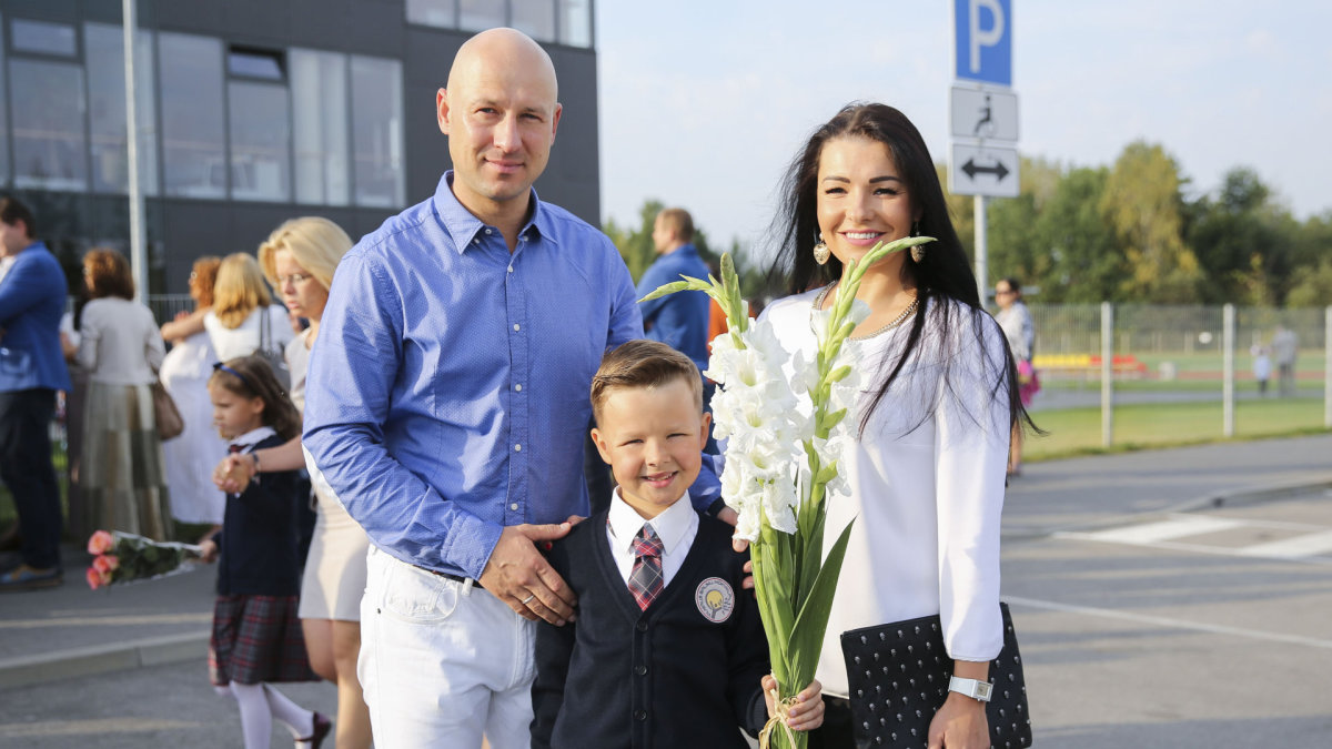 Milisandra ir Algirdas Radzevičiai su sūnumi Roku  