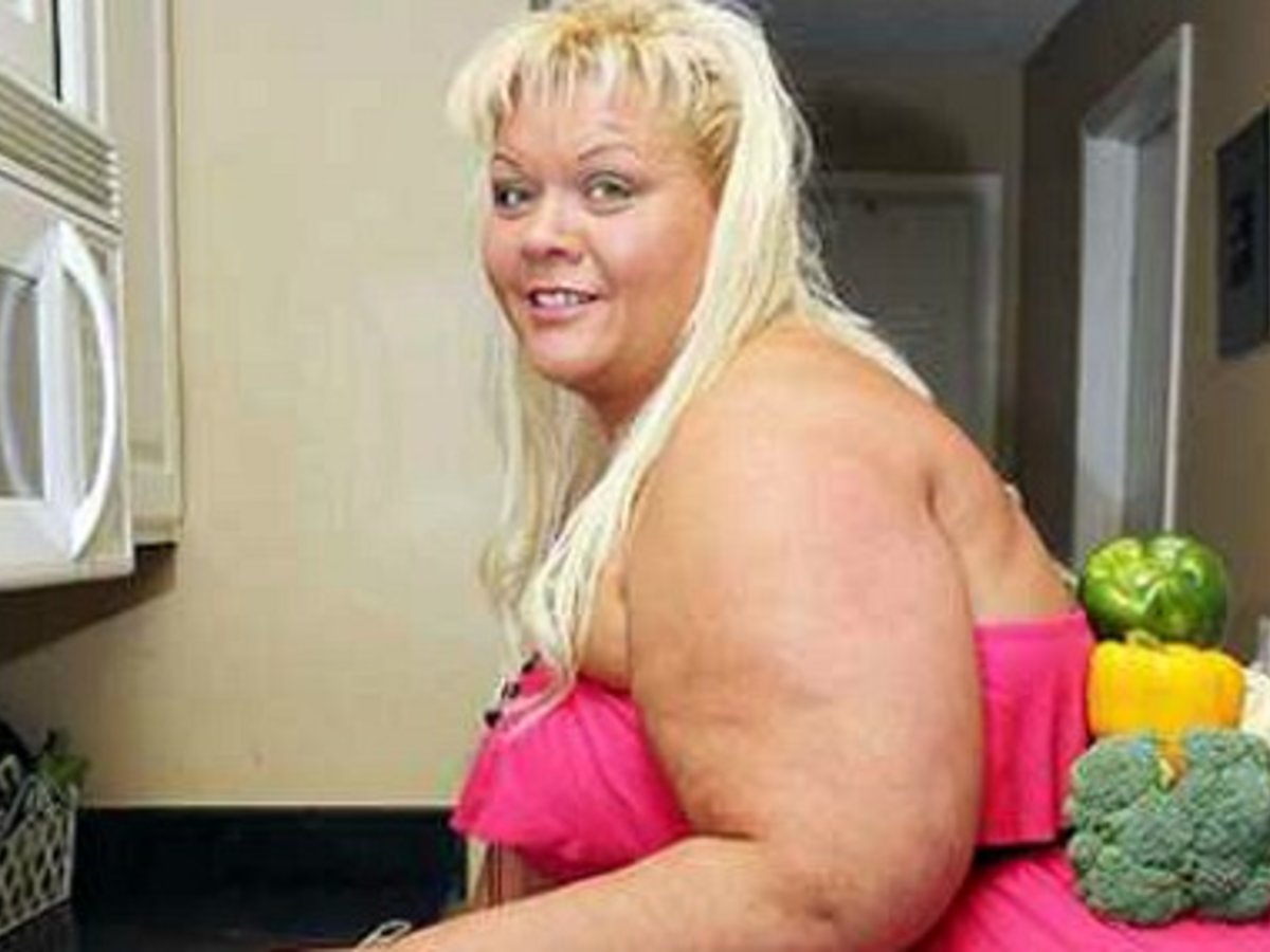 Большая жопа сексуальной блондинки Melany Denyse между пальм, фото #9