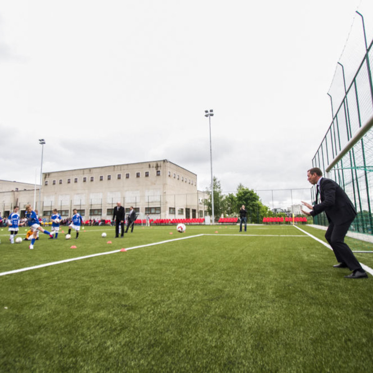 Vilniaus Fabijoniskių Mokykla Turi Nauja Stadiona 15min Lt