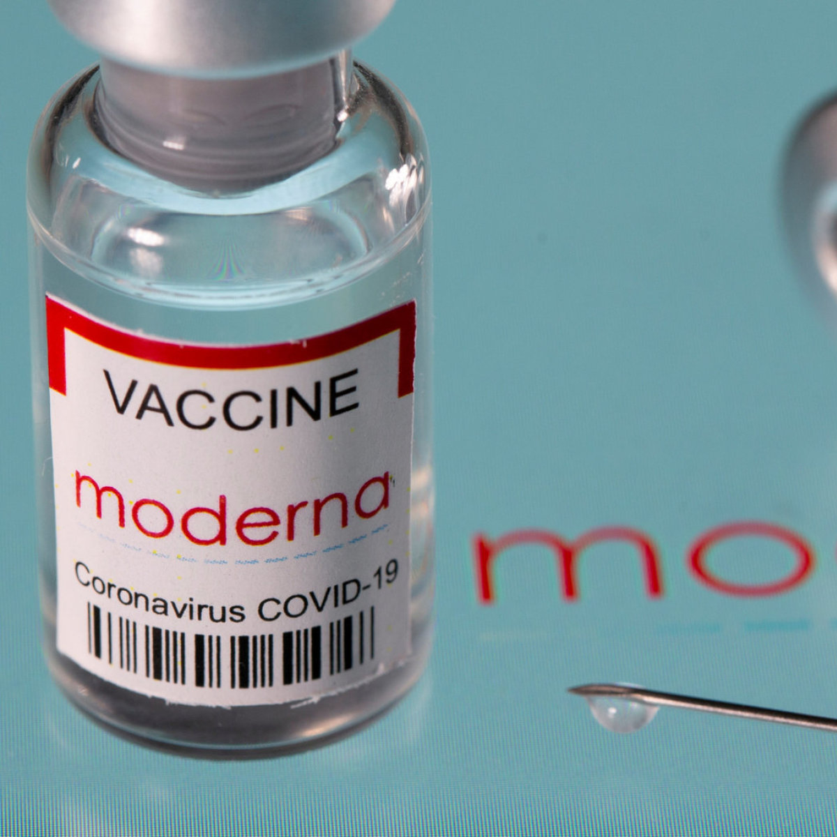 Dar vienas melas: „Moderna“ vakcinoje „atrado“ tariamai nuodingą medžiagą SM-102 | 15min.lt