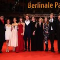 Natalie Portman (trečia i&scaron; kairės) ir Aistė Diržiūtė (&scaron;e&scaron;ta i&scaron; kairės)