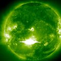 Saulės ir heliosferos observatorijos (SOHO) zondo užfiksuotas supergalingas 2003 m. Helovino žybsnis. 