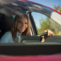 Airinė Pal&scaron;ytė ir jos &bdquo;Mazda CX-5&ldquo;.