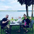 Katažina Zvonkuvienė ir Deivydas Zvonkus su dvyniais