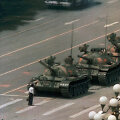 Garsioji nuotrauka i&scaron; Tiananmenio aik&scaron;tės žudynių Pekine 1989 metais