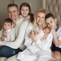 Robertas Javtokas su žmona Vilma Javtokiene ir vaikais Smilte, Greta ir Simu