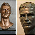 Cristiano Ronaldo skulptūra Madeiros oro uoste (kairėje) ir Madrido &bdquo;Real&ldquo; muziejuje (de&scaron;inėje)