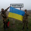 Marjinkoje stovintys kariai atsiuntė 15min redakcijai Ukrainos dvispalvę su para&scaron;ais